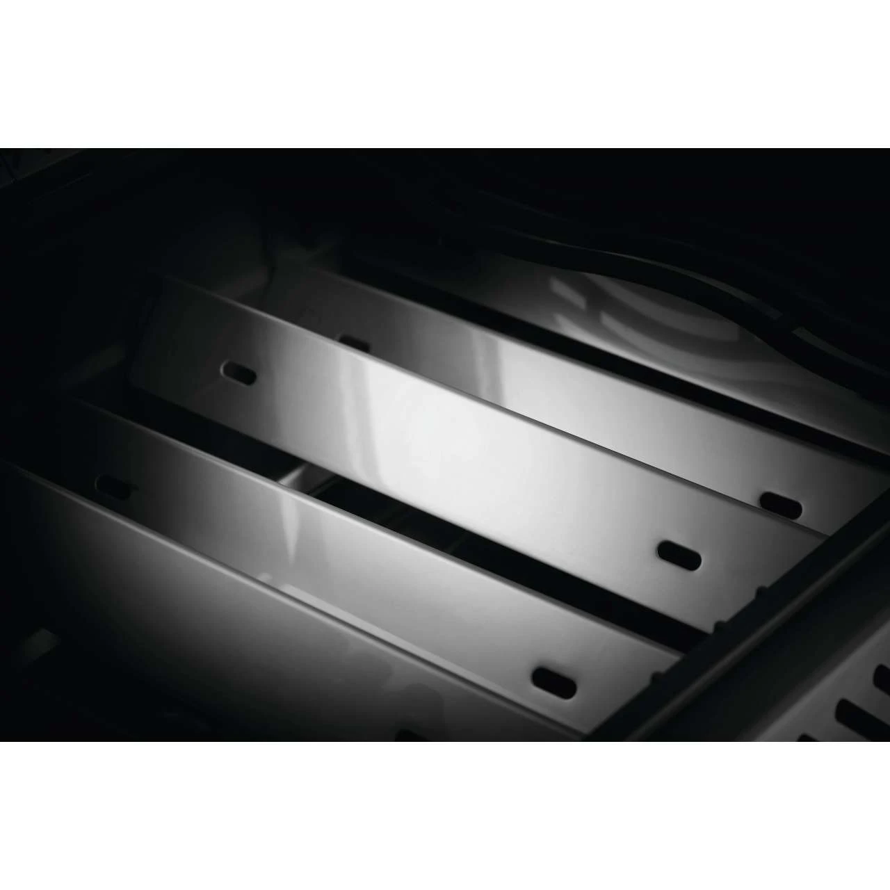 Napoleon Rogue XT 425 Schwarz Gasgrill 17,25 KW 4 Brenner Inkl. SIZZLE ZONE RXT425SIBPK-1 10 Napoleon Rogue XT 425 Schwarz Gasgrill 17,25 KW 4 Brenner Inkl. SIZZLE ZONE RXT425SIBPK-1 – Bild 8